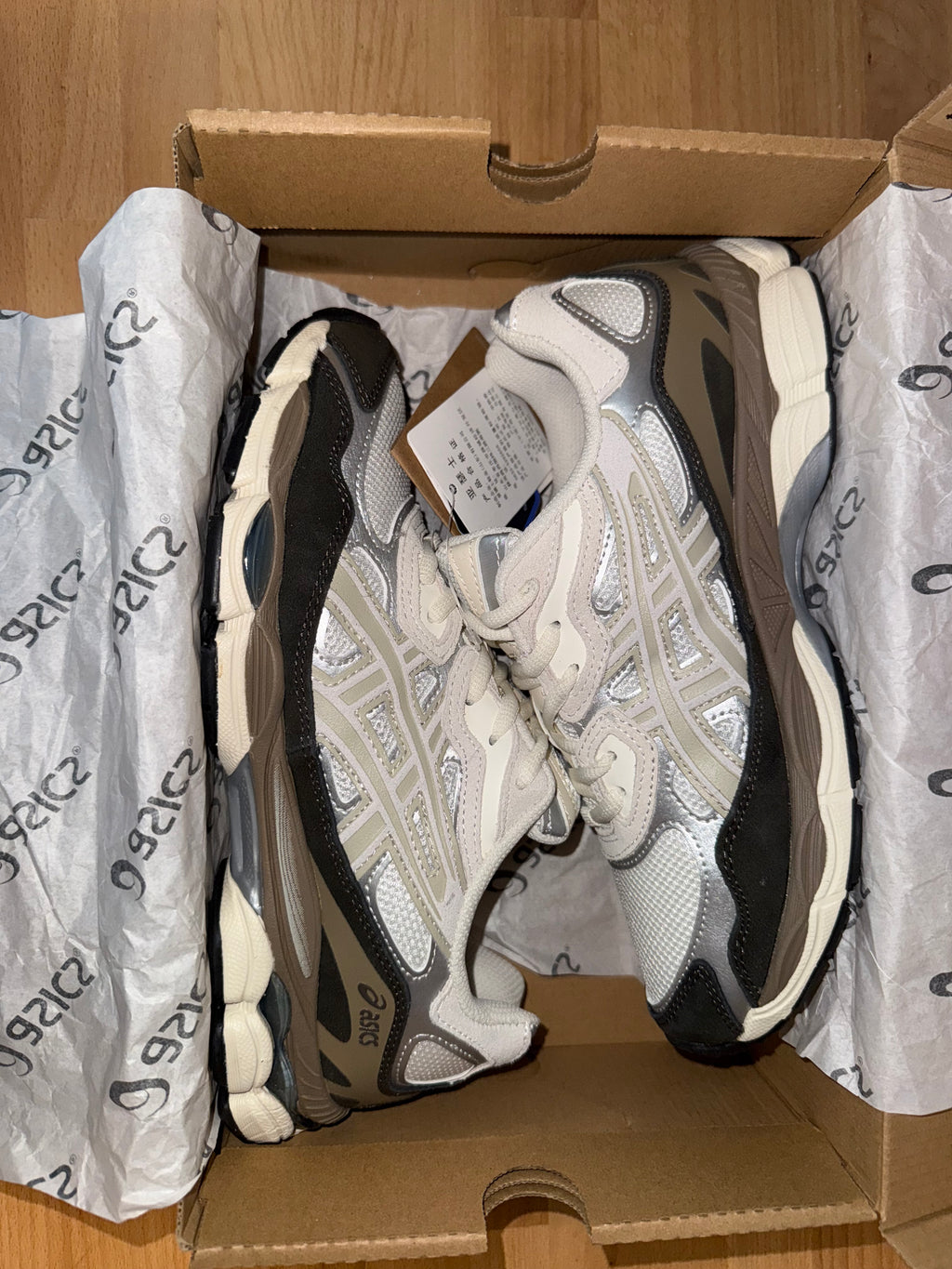 Asics gel nyc Cream/brown
